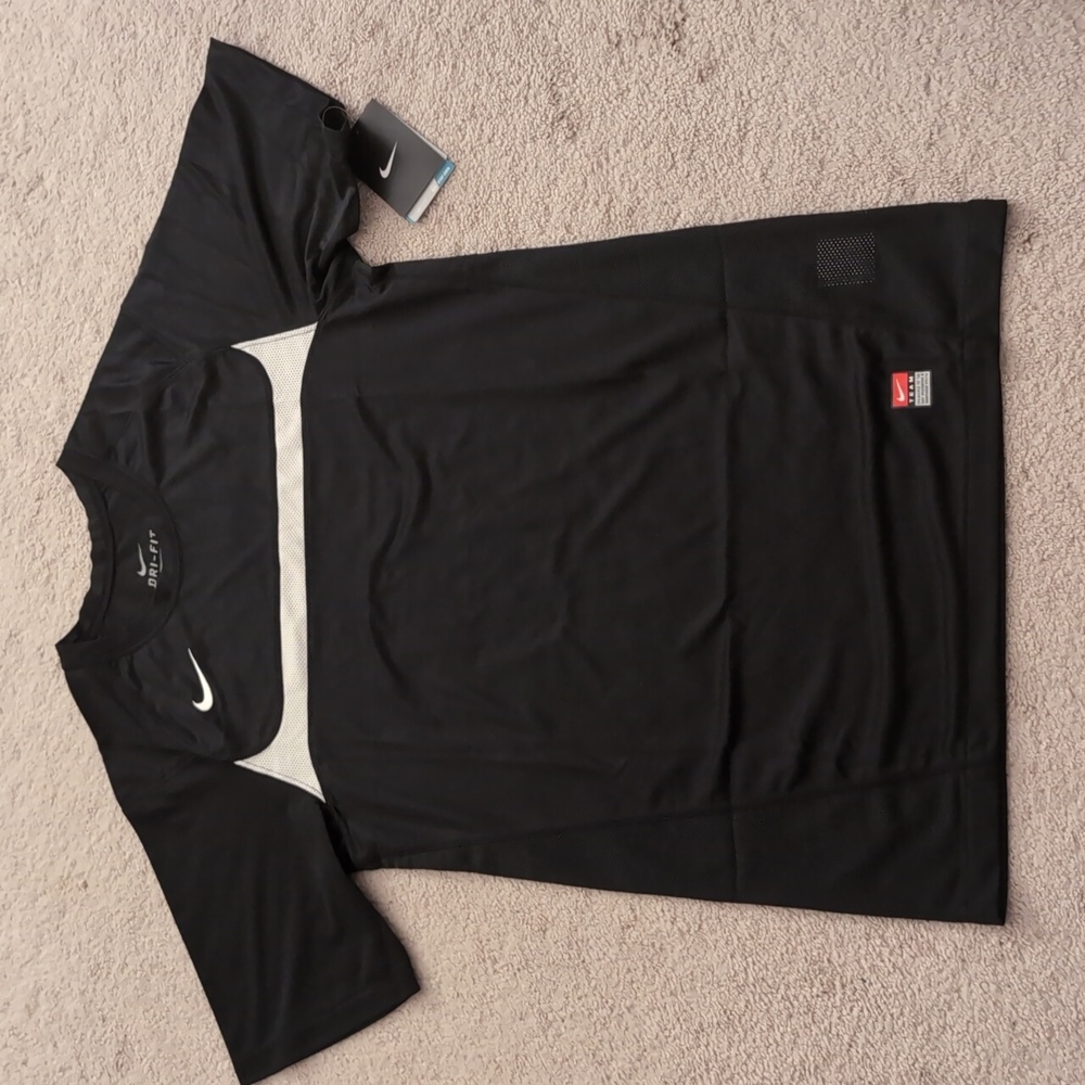 NIKE Men's DRI-FIT T-shirt